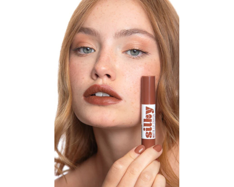 Andreia Silky Matte Lip Crayon 04 Coffee lápiz labial